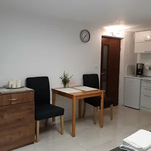  Homestay Studio